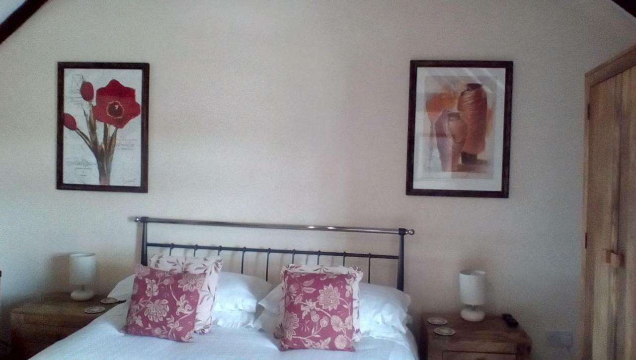 The Lincolnshire Poacher Inn Metheringham Buitenkant foto