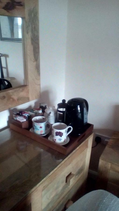 The Lincolnshire Poacher Inn Metheringham Buitenkant foto