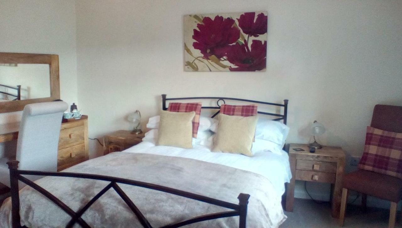 The Lincolnshire Poacher Inn Metheringham Buitenkant foto