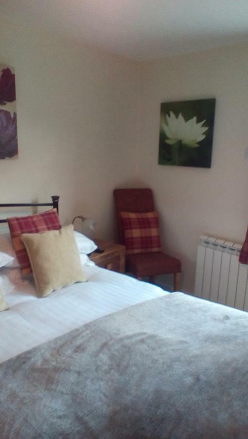 The Lincolnshire Poacher Inn Metheringham Buitenkant foto