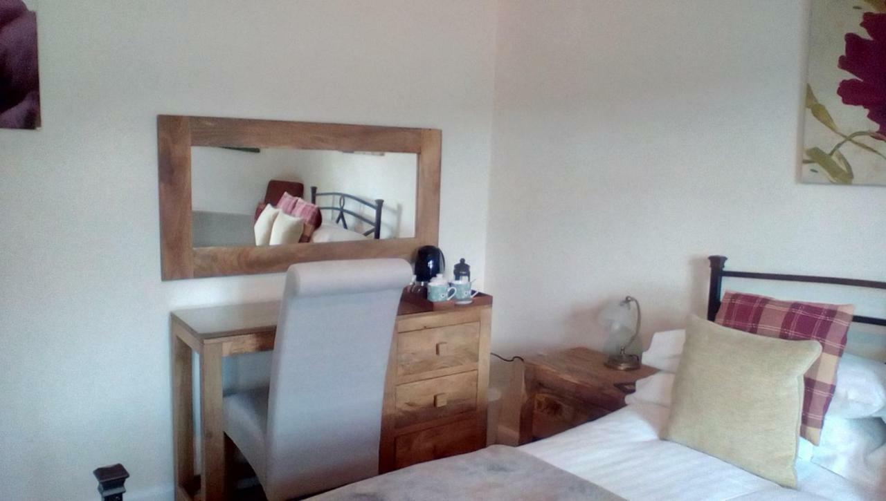 The Lincolnshire Poacher Inn Metheringham Buitenkant foto